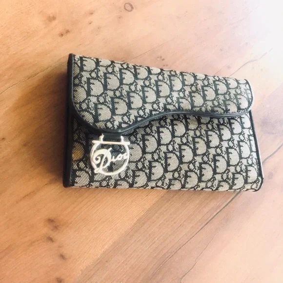 Authentic Dior clutch - Picture 6 of 6